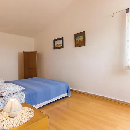 Apartment Amazing In With House Sea View *
